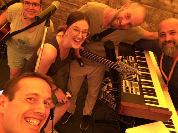 Missio-Camp Band 2018 mit Lena Witzmann, Daniel Schwenger, Katja Zimmermann, Winnie Schweitzer und Kilian Haiber